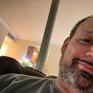 Meet your Posher, Julio